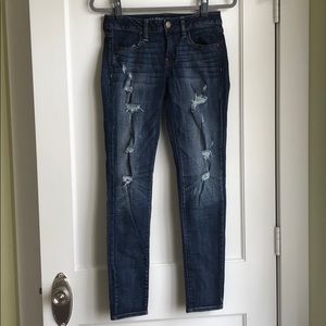 AEO Super Stretch Distressed Jegging